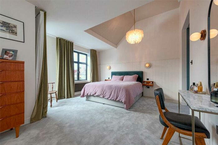 5 Bedroom End Of Terrace House To Rent In Irwin Gardens, Kensal Green, NW10