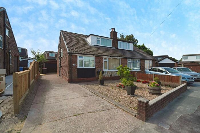 3 Bedroom Bungalow For Sale In Worcester Road, Wardley, Swinton, Manchester, M27
