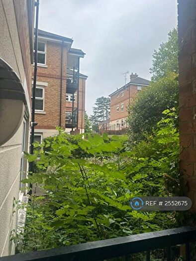 2 Bedroom Flat To Rent In Adrian Close, Hemel Hempstead, HP1