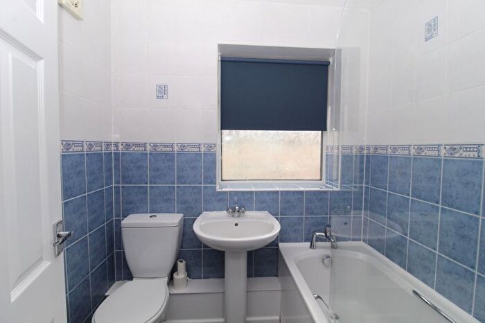 3 Bedroom Semi-detached House For Sale In Chidwall Road, Woodhouse Park, M22