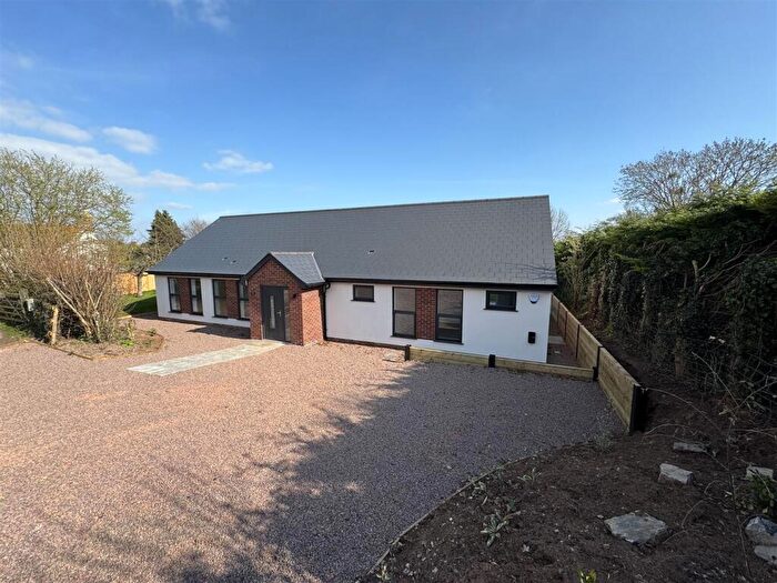 3 Bedroom Detached Bungalow For Sale In Ledbury Road, Tirley, GL19