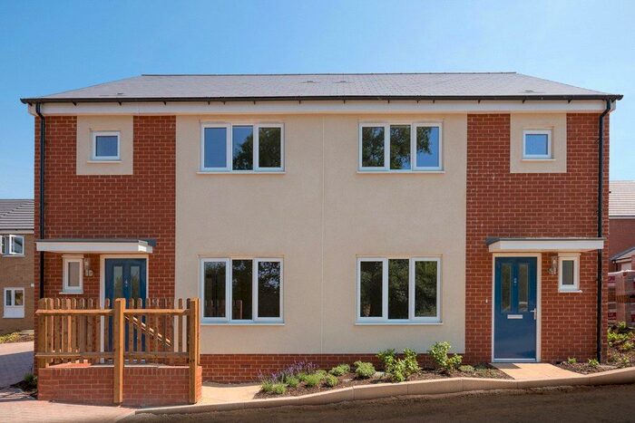 3 Bedroom Semi-Detached House To Rent In Poppy Close, Lyde Green, Bristol, BS16