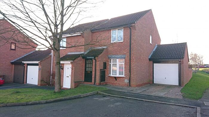 3 Bedroom Semi Detached House To Rent In Woodborough Gardens, Northampton, NN3
