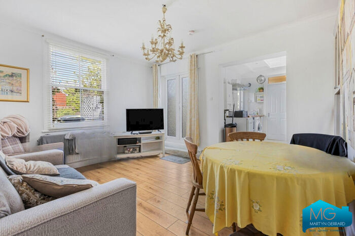 1 Bedroom Apartment To Rent In Colney Hatch Lane, Muswell Hill, London, N10