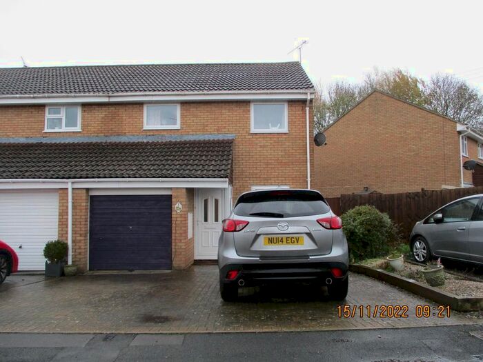 3 Bedroom Semi-Detached House To Rent In Walwayne Field, Kingsdown Park, Swindon, SN3