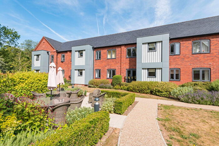 2 Bedroom Flat For Sale In Tyefield Place, Hadleigh, Suffolk, IP7