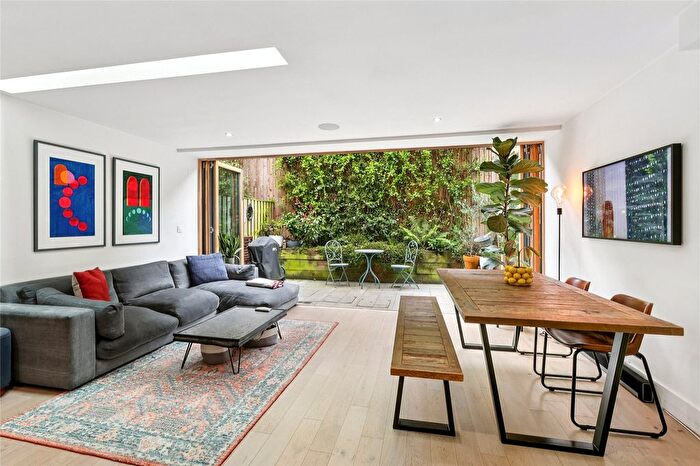 3 Bedroom Terraced House For Sale In Vinery Way, London, W6