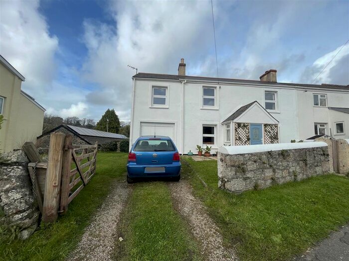 3 Bedroom End Of Terrace House For Sale In East Hill, Blackwater, Truro, TR4