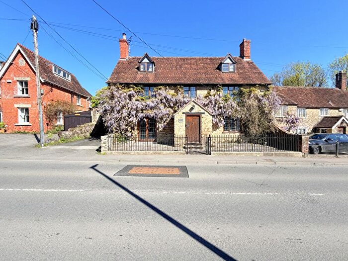 5 Bedroom Detached House For Sale In Stour House, Gillingham, SP8