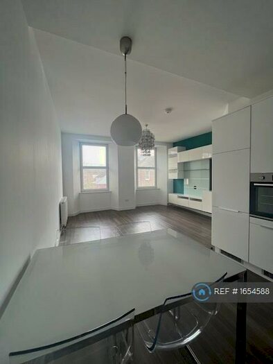 2 Bedroom Flat To Rent In North Methven Street, Perth, PH1