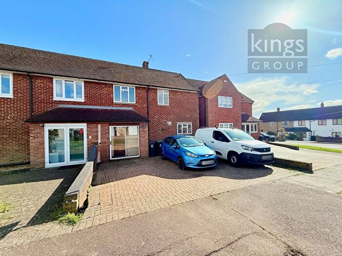 3 Bedroom Semi-Detached House For Sale In Thaxted Way, Waltham Abbey, EN9