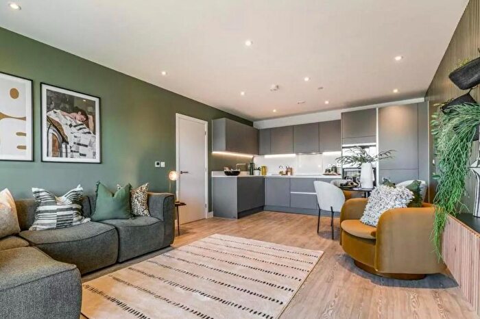 1 Bedroom Flat For Sale In Plot Clarendon Court, Leeds, LS2