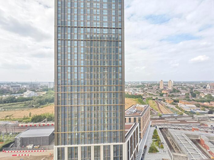 1 Bedroom Flat To Rent In Affinity View, E16