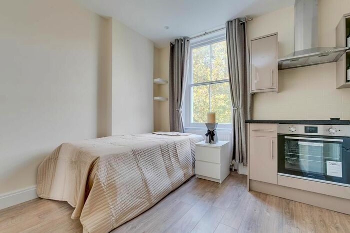 Studio To Rent In Nevern Place, London, SW5