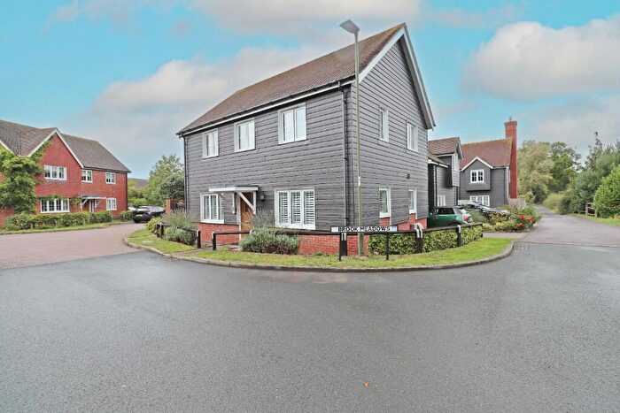 3 Bedroom Semi-Detached House For Sale In Brook Meadows, Hambrook, PO18