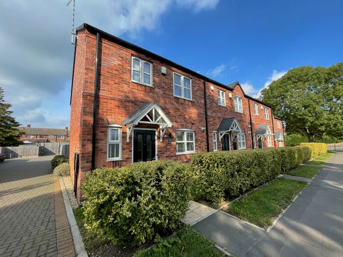 3 Bedroom House To Rent In Penny Park Lane, Keresley, CV6