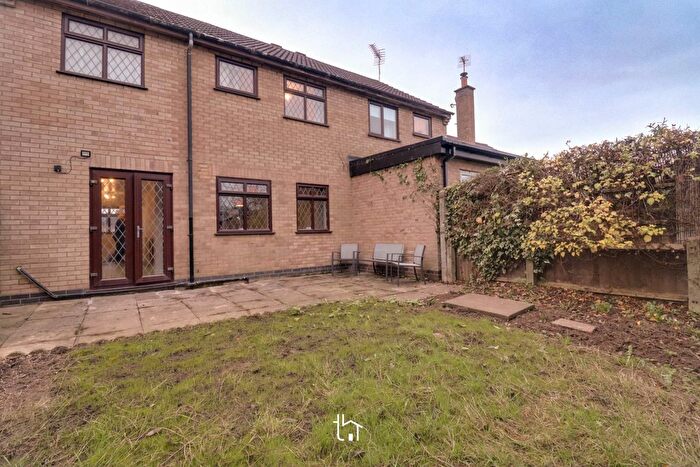 3 Bedroom Semi-Detached House To Rent In Woodbank, Burbage, Hinckley, LE10