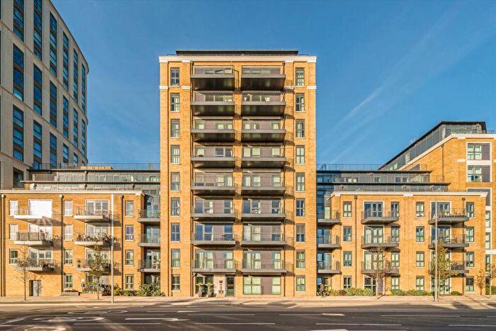 3 Bedroom Flat For Sale In Wheatfield Way, Kingston Upon Thames, KT1