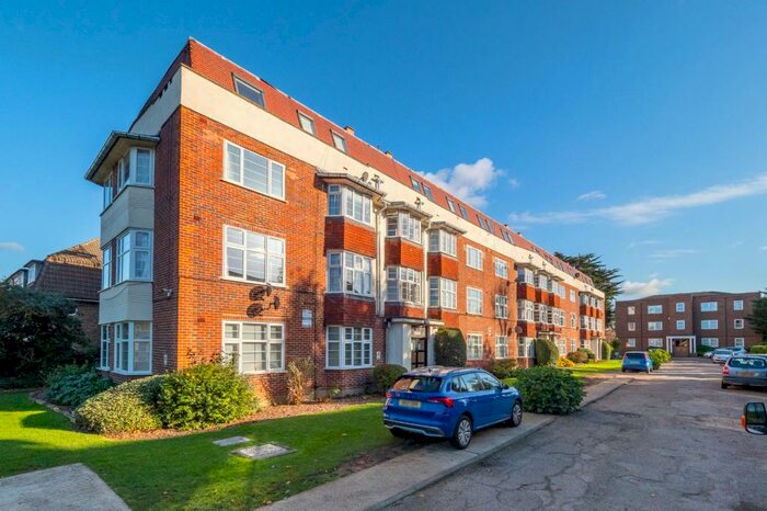 2 Bedroom Apartment To Rent In London Road, Cheam, Sutton, SM3
