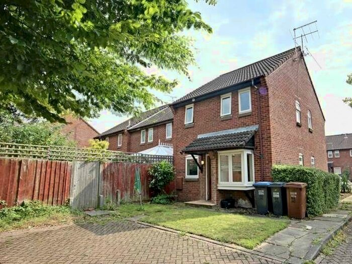 1 Bedroom Property To Rent In Jasmine Gardens, Hatfield, Hertfordshire, AL10