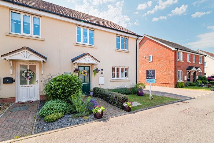 3 Bedroom Semi Detached House For Sale In Burghwood Drive, Mileham, PE32
