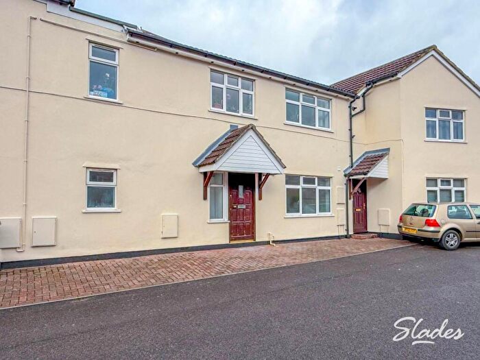 2 Bedroom Flat To Rent In Clarence Park Road, Pokesdown, Bournemouth, BH7