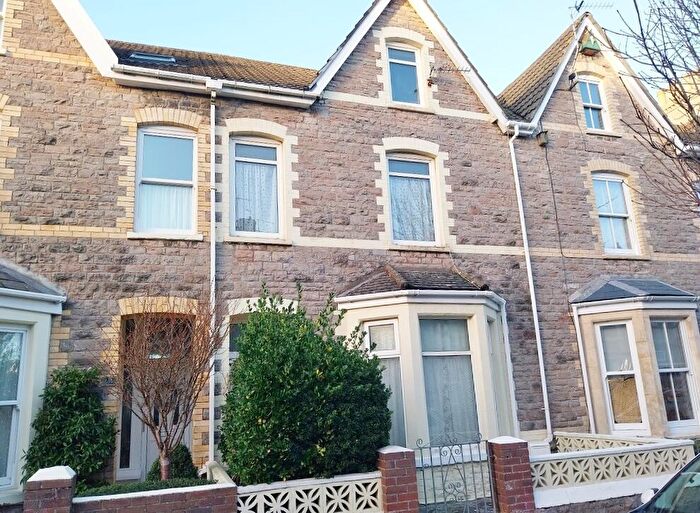 5 Bedroom Terraced House For Sale In Victoria Avenue, Porthcawl, South Glamorgan, Bridgend (County Of), CF36