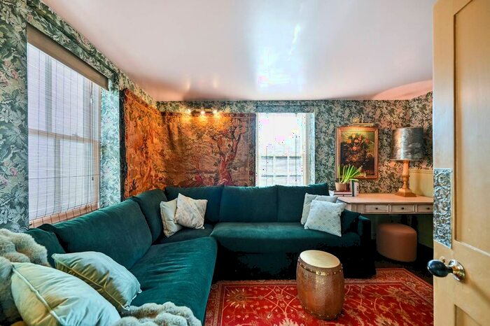 2 Bedroom End Of Terrace House To Rent In Bridge Road, East Molesey, KT8