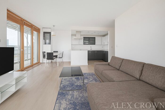 2 Bedroom Apartment To Rent In Western Beach Apartments, Hanover Avenue, Canary Wharf, E16