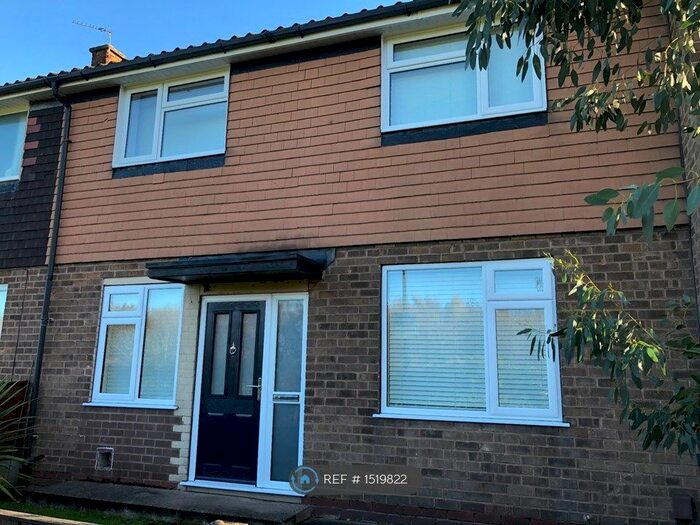 3 Bedroom Terraced House To Rent In Bramble Walk, Sale, M33
