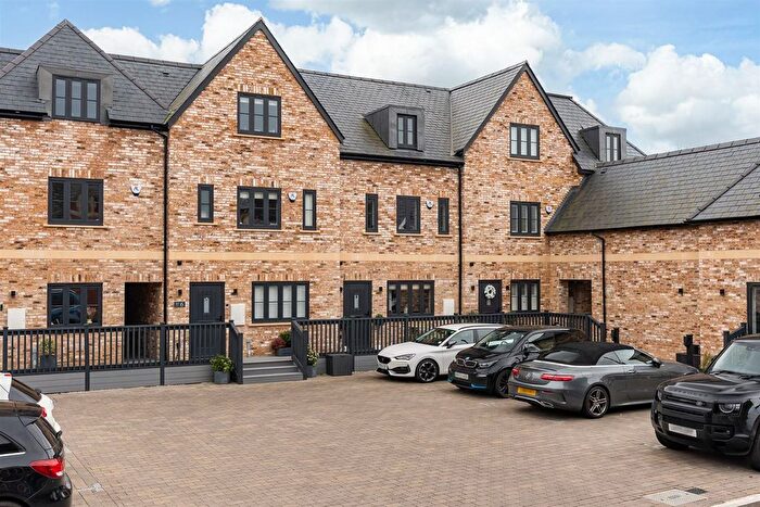 4 Bedroom Mews For Sale In Chambers Street, Hertford, SG14