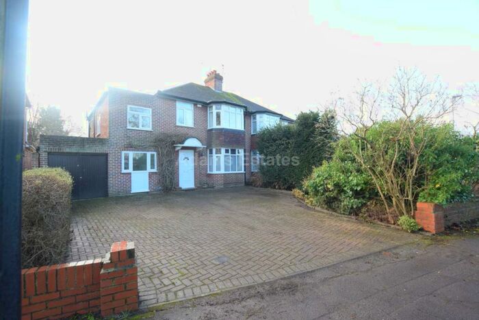 5 Bedroom Semi-Detached House To Rent In London Road, Earley, RG6