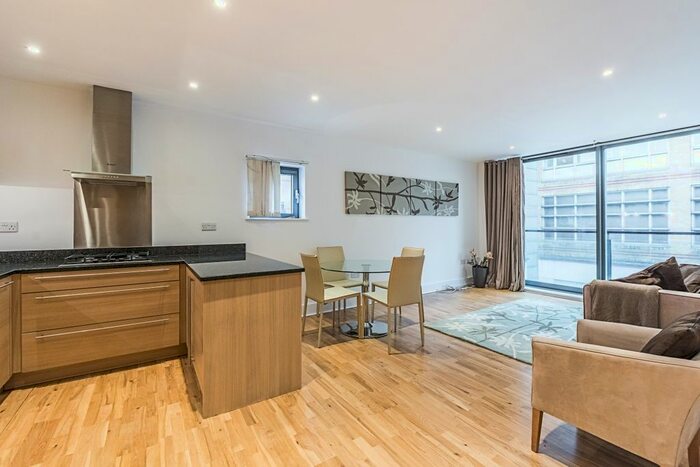 2 Bedroom Flat To Rent In Fulham Road, London, SW10