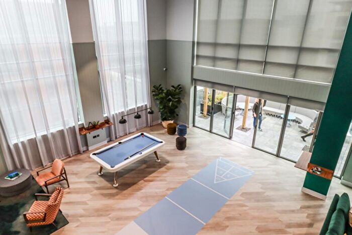 1 Bedroom Flat To Rent In Thames Quarter, Reading, RG1