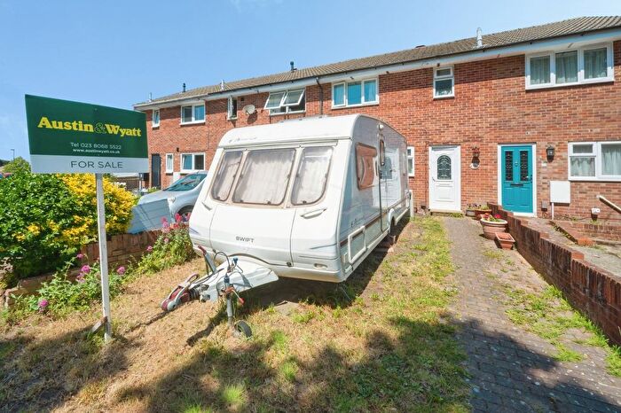 3 Bedroom Terraced House For Sale In Wadhurst Gardens, Southampton, Hampshire, SO19