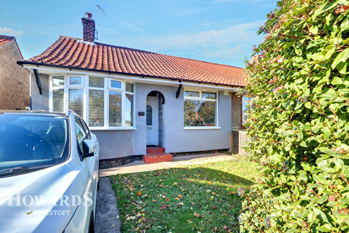 2 Bedroom Semi-Detached Bungalow For Sale In Kirkley Run, Lowestoft, NR33