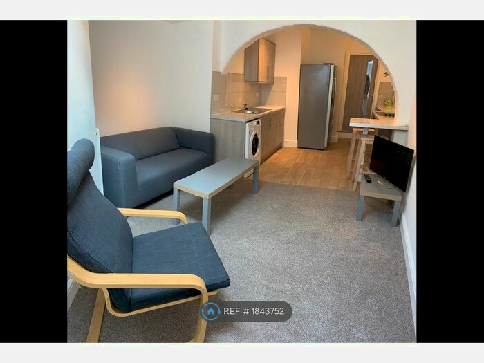 2 Bedroom Flat To Rent In Victoria Street, Exeter, EX4