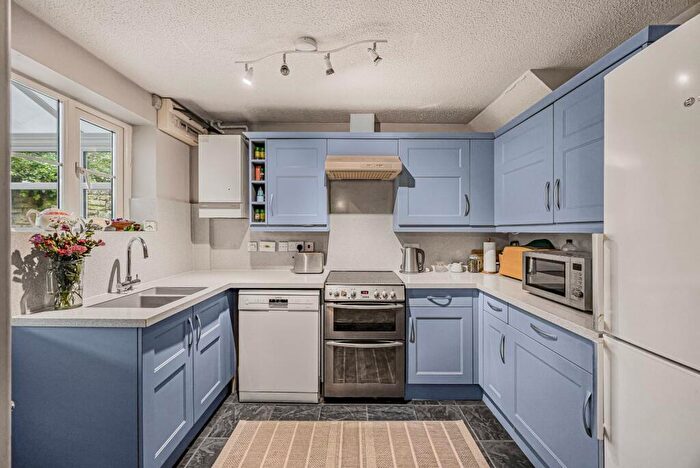 3 Bedroom Semi-Detached House For Sale In Braybrooke Close, Tetbury, GL8