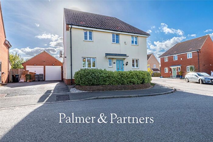 4 Bedroom Detached House For Sale In Heron Road, Saxmundham, Suffolk, IP17