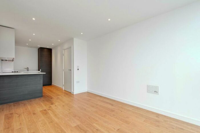 1 Bedroom Apartment To Rent In Saffron Central Square, Croydon, CR0