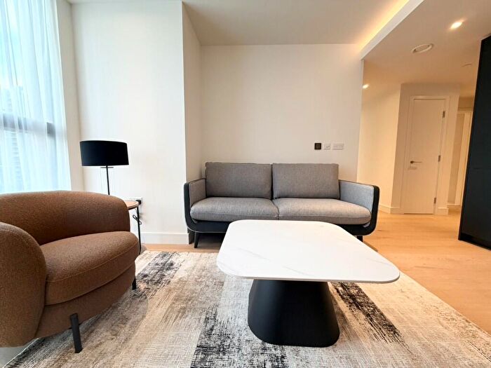 2 Bedroom Flat To Rent In Marsh Wall, London, E14