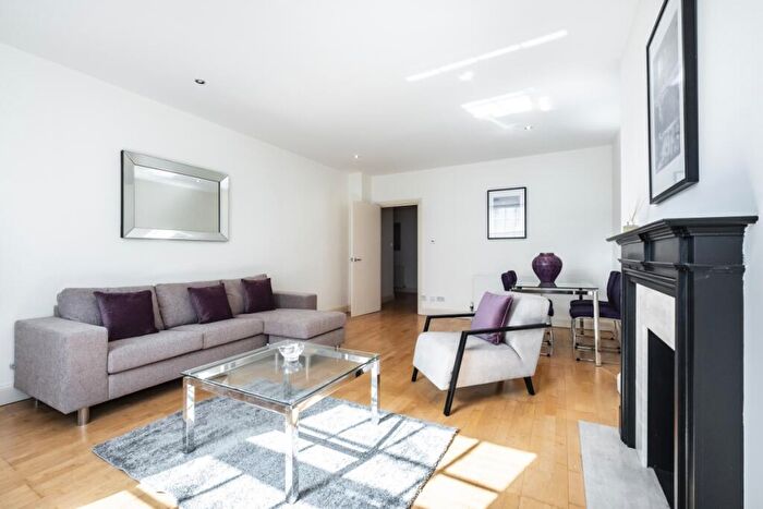 2 Bedroom Apartment To Rent In Finsbury Square London, EC2A