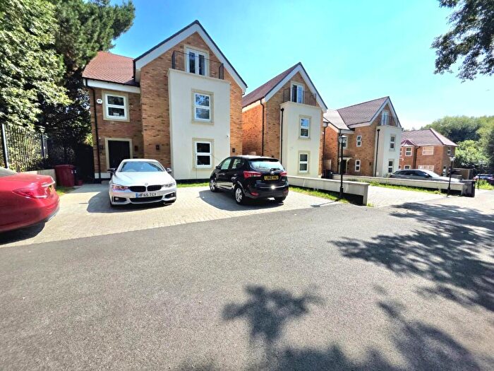 4 Bedroom Detached House For Sale In Upton Park, Slough, SL1