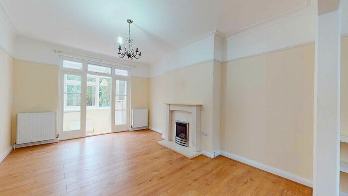 3 Bedroom Semi-Detached House To Rent In Conifer Gardens, London, SW16