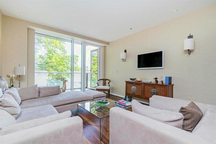 1 Bedroom Flat To Rent In Cubitt Building, Grosvenor Waterside, Gatliff Road, London, SW1W