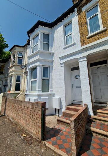 1 Bedroom Flat To Rent In Stanley Road, Southend On Sea, SS1