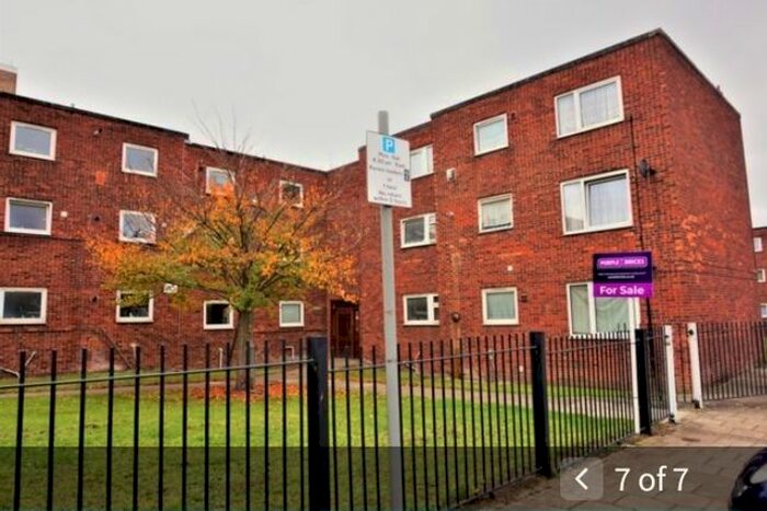 2 Bedroom Flat To Rent In Tomlins Orchard, Barking, IG11