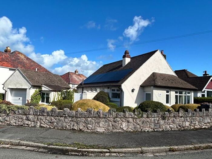 2 Bedroom Detached Bungalow For Sale In Hafod Road West, Penrhyn Bay, LL30
