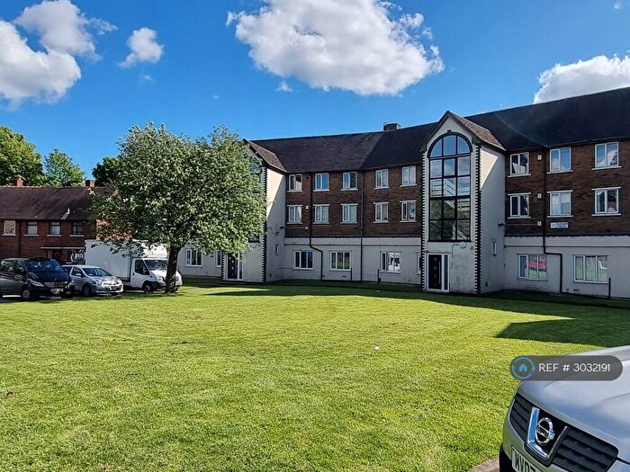 2 Bedroom Flat To Rent In Meadowgate, Salford, M6
