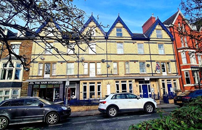 2 Bedroom Apartment To Rent In South Crescent, Llandrindod Wells, Powys, LD1